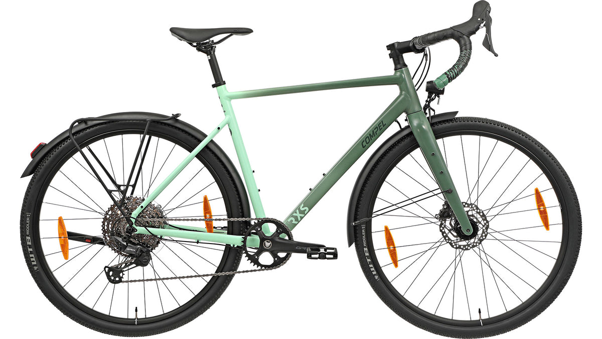 {225E1825-28C4-4169-AAC9-2A6F4736292D}