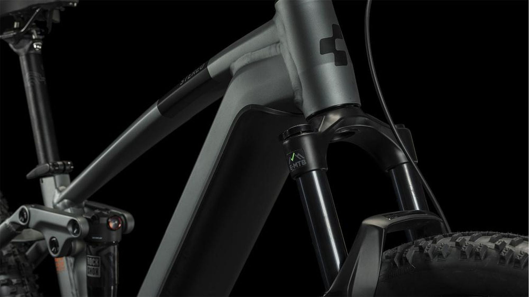 {AEFCE1E3-3A92-48BD-8BAA-26B5E472203D}