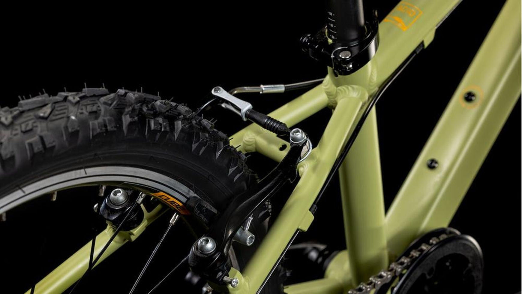 {2B2D8972-42E1-4BF1-95CA-62E69CF30E8C}