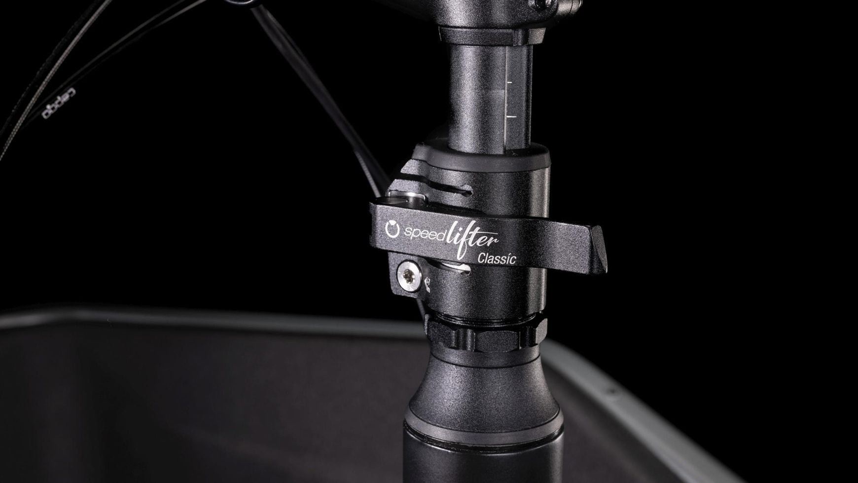 {AD964C62-8CDD-4EAE-A89D-7300C32E2FF2}