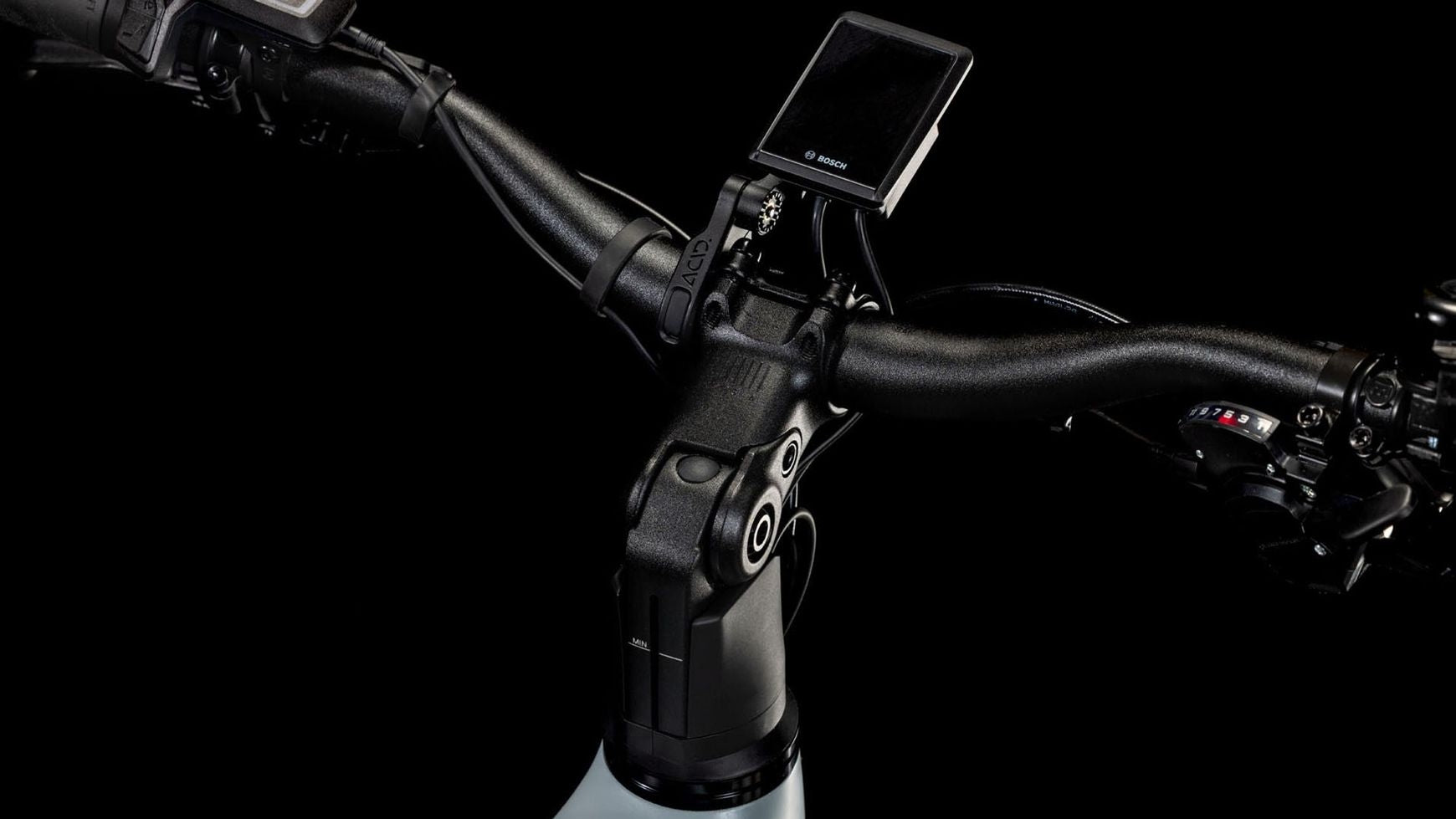 Cube Kathmandu Hybrid EX image 8