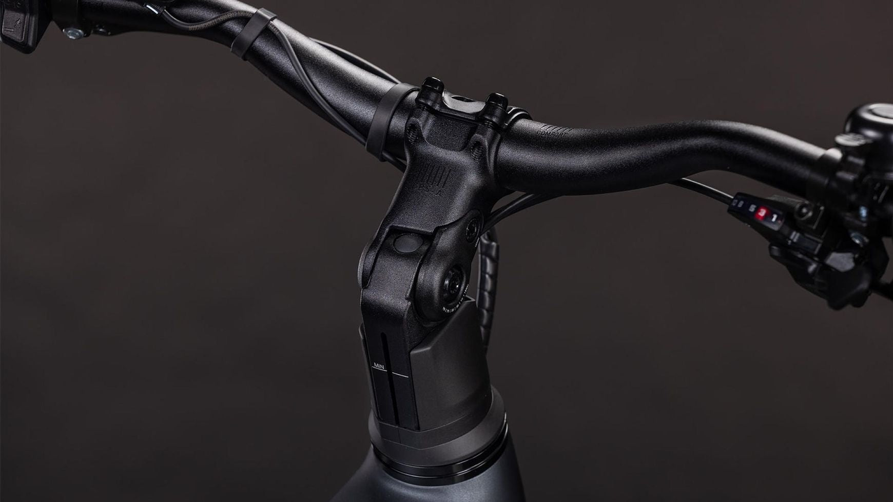 Cube Kathmandu Hybrid ONE 800 TR image 2