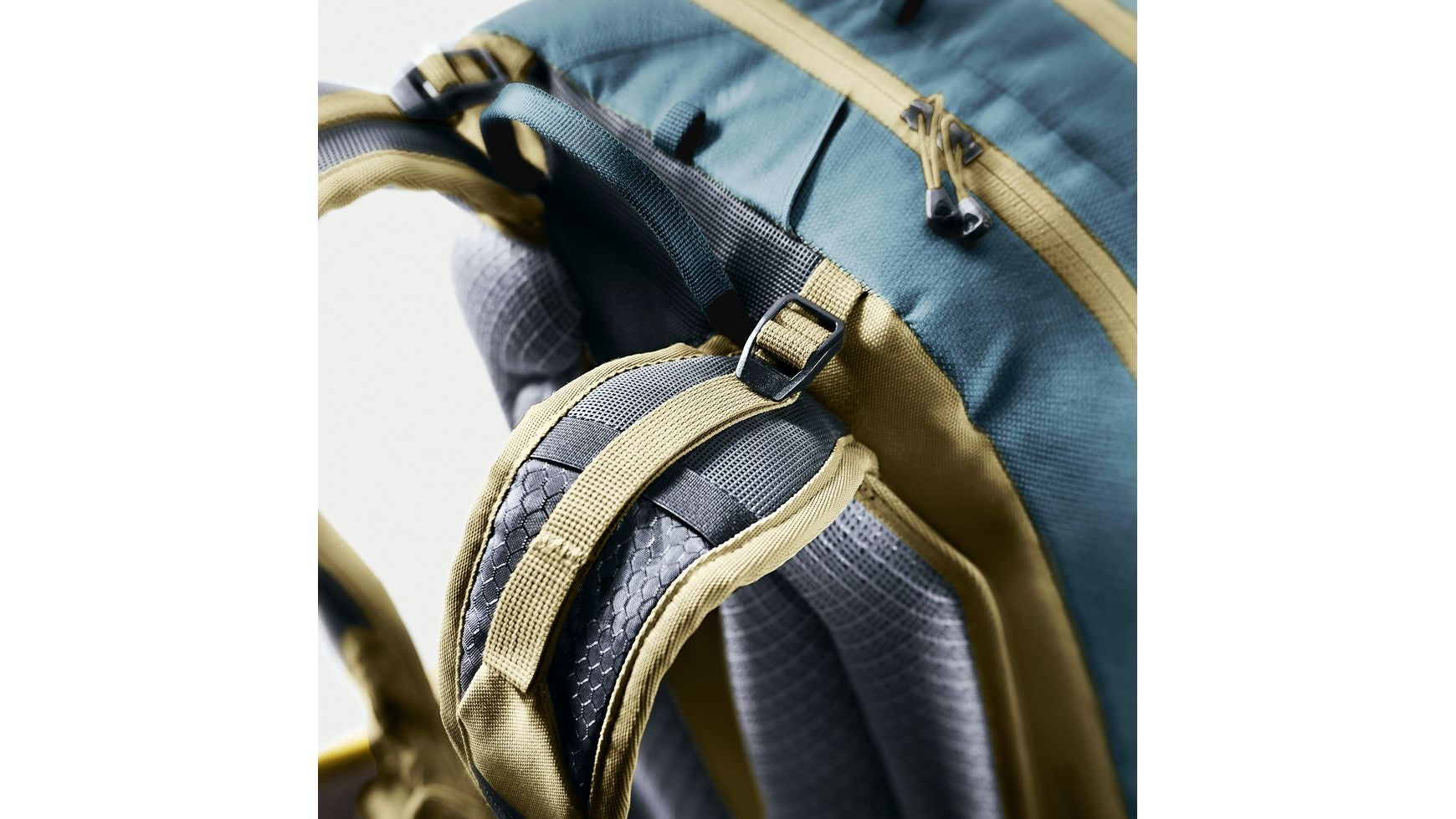 {DAC5E76E-A33A-4BF7-80B1-36286EEC54FF}