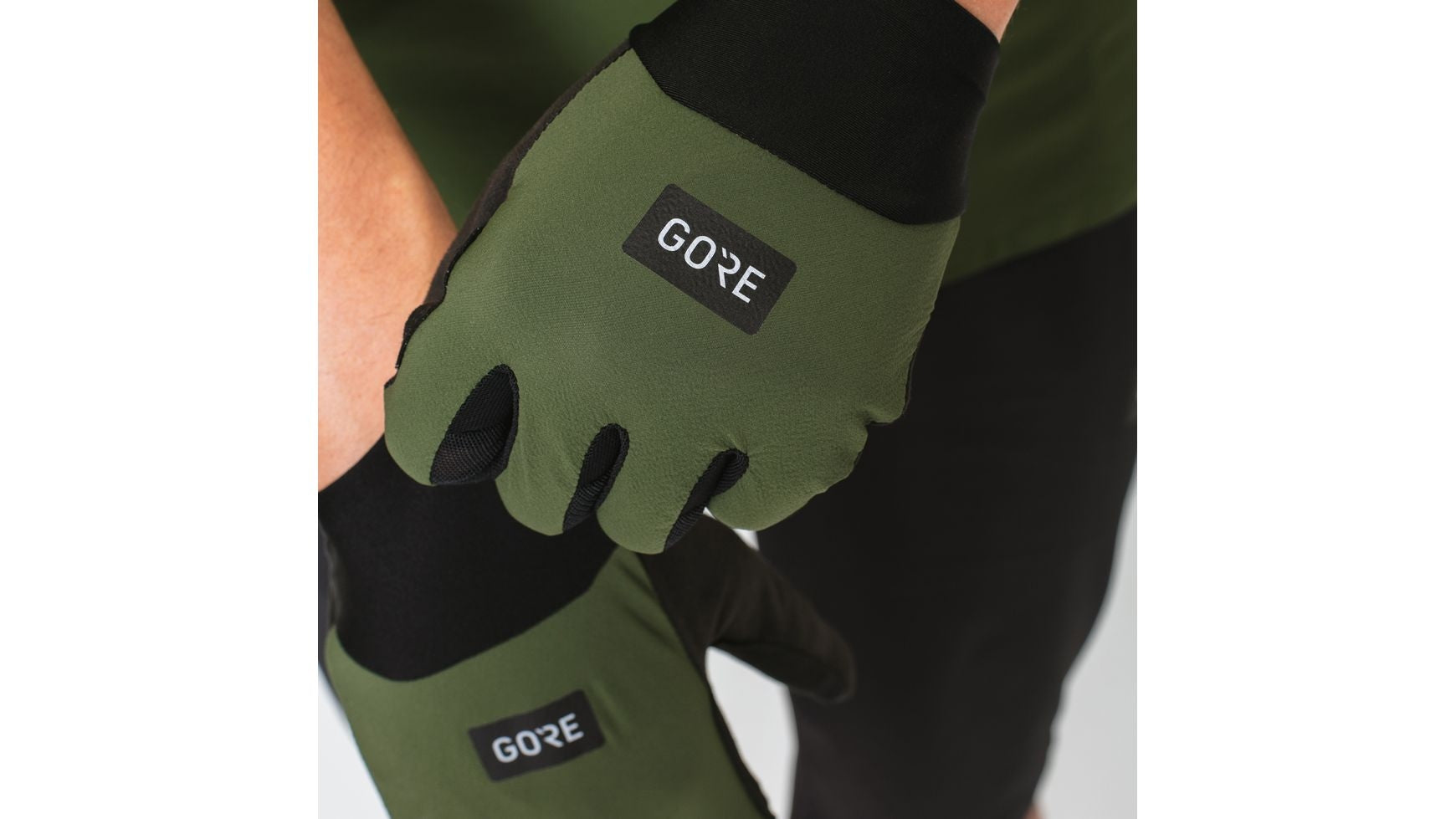 {E7DD336D-F36F-4341-B155-5776A4F55470}