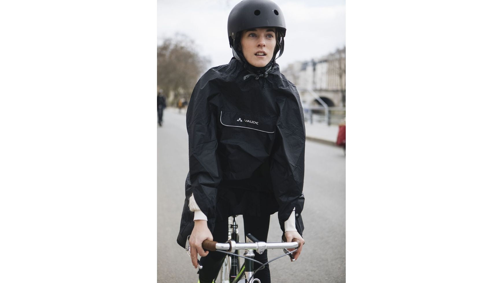 Vaude Valdipino Poncho image 19