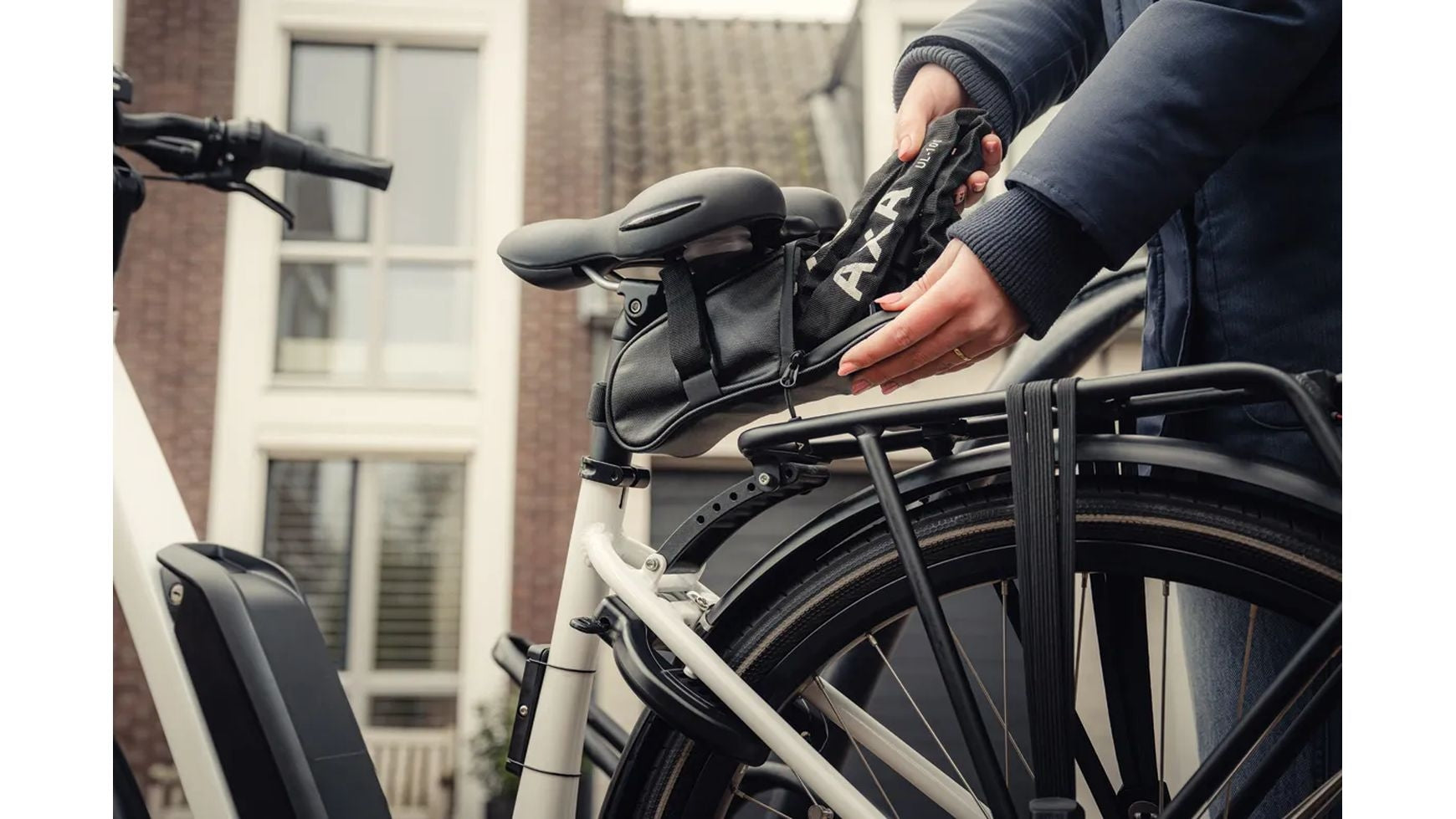 axa fahrradschloss tasche AXA Satteltasche für Einsteckketten