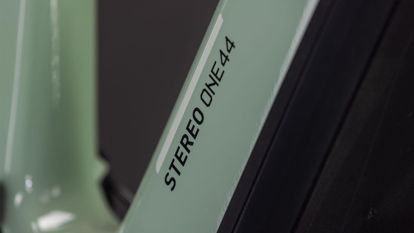 {5AD8F469-E1A8-4CC9-91A2-14AF9D39C369}