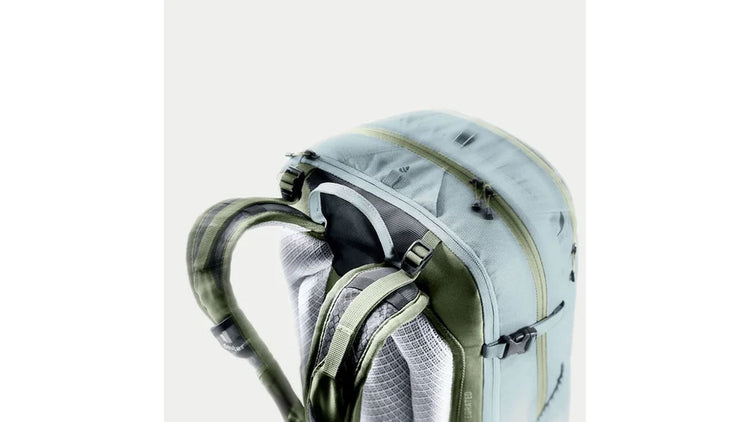 Deuter Attack 18 SL Rucksack image 8